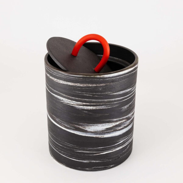Big Black Pot with Top