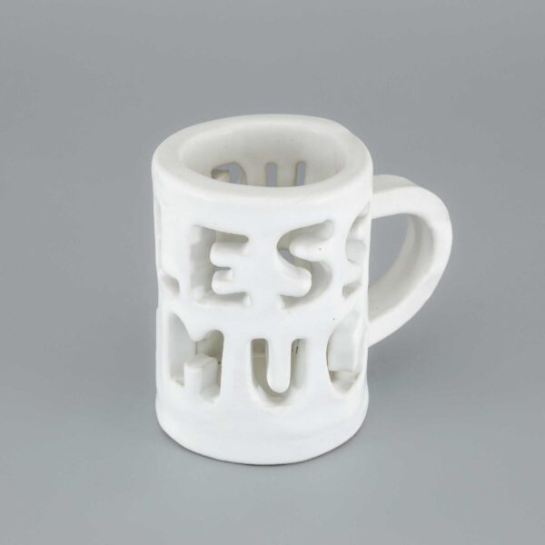 USELESS ART MUG