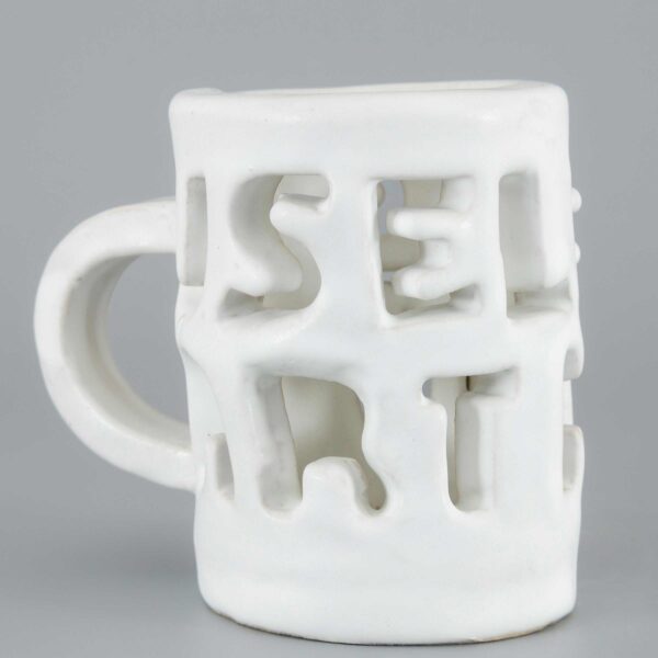 USELESS ART MUG